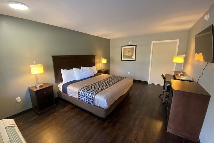 Room 14 of 19