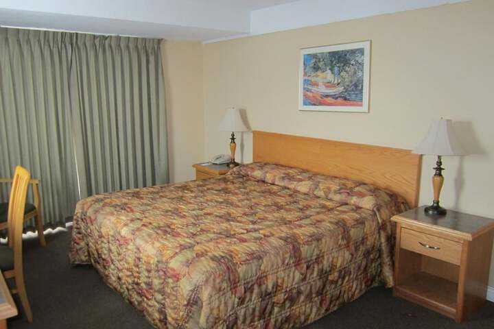 Room 11 of 27
