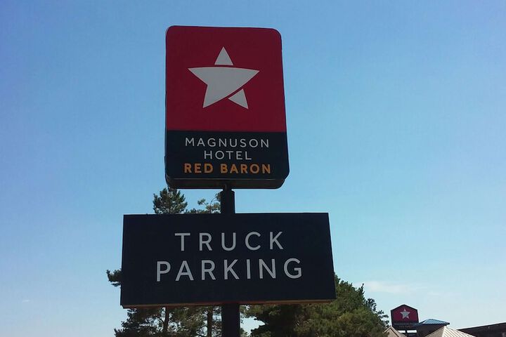 Magnuson Hotel Red Baron