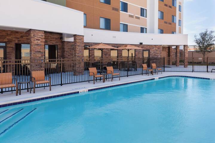 Courtyard by Marriott Houston North / Shenandoah
