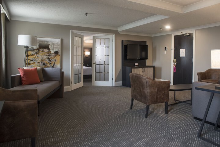 Room 215 of 354