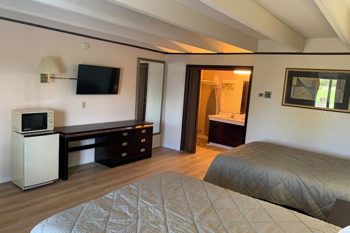 Room 26 of 34