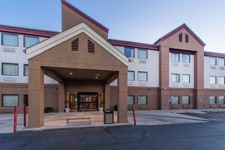 Red Roof Inn St. Louis - Troy IL