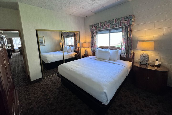 Promenade Inn & Suites Oceanfront