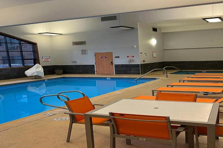 Empeiria High Sierra Hotel