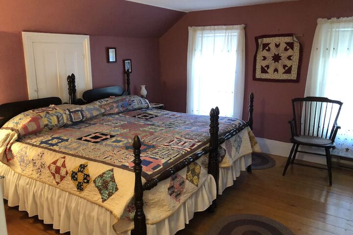 Room 6 of 13
