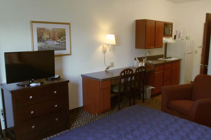 Room 10 of 14