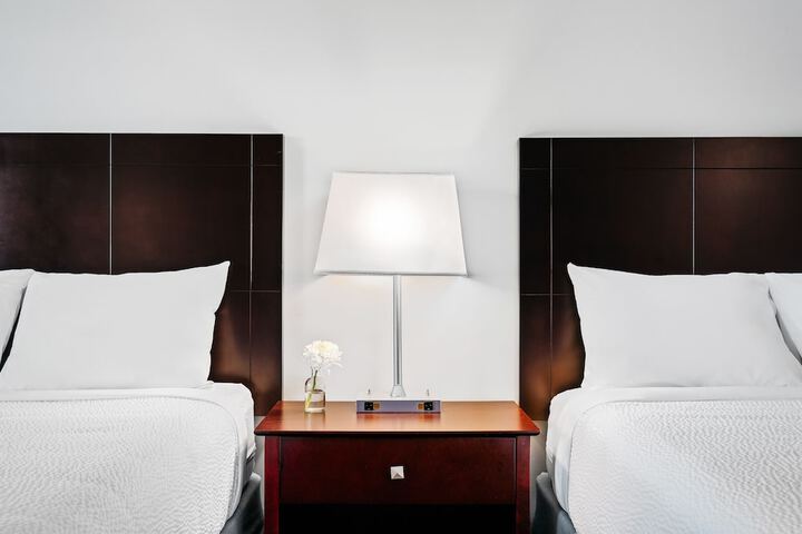 Room 17 of 25