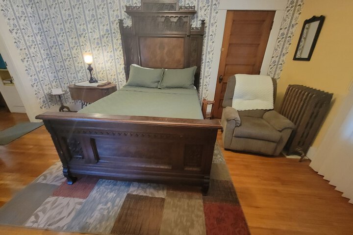 Room 30 of 47