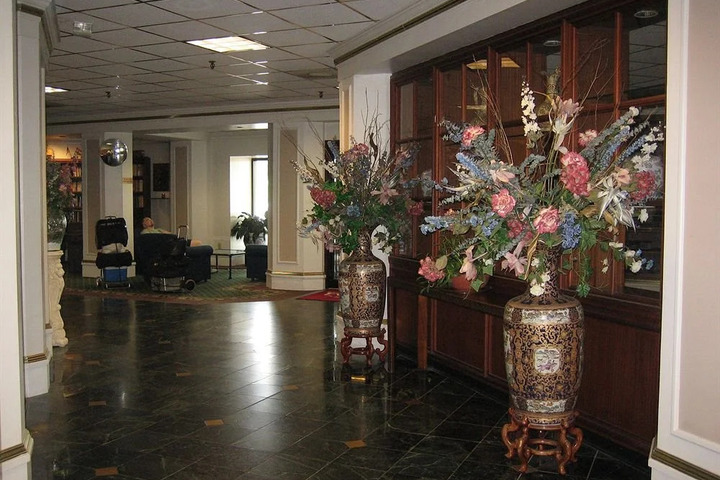 THE ATRIUM HOTEL AND CONFERENCE CENTER