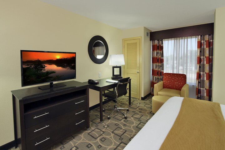Room 16 of 27