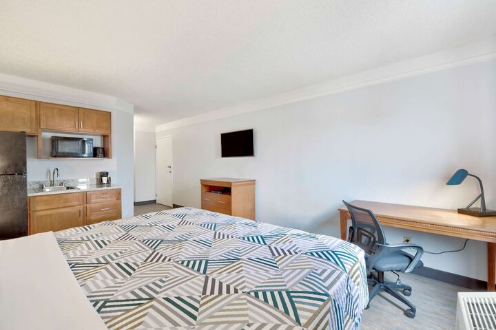 Room 32 of 34