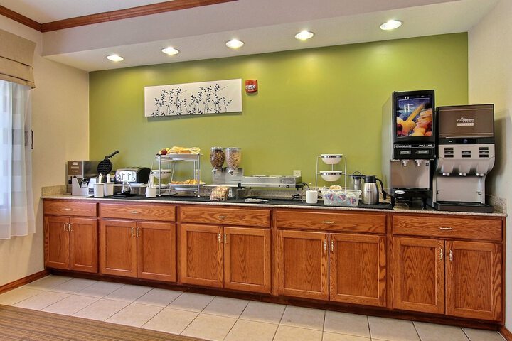 Breakfast/Coffee Service 30 of 38