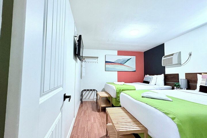 Room 40 of 54