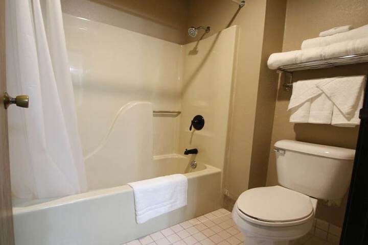 Woodside Dells Hotel & Suites