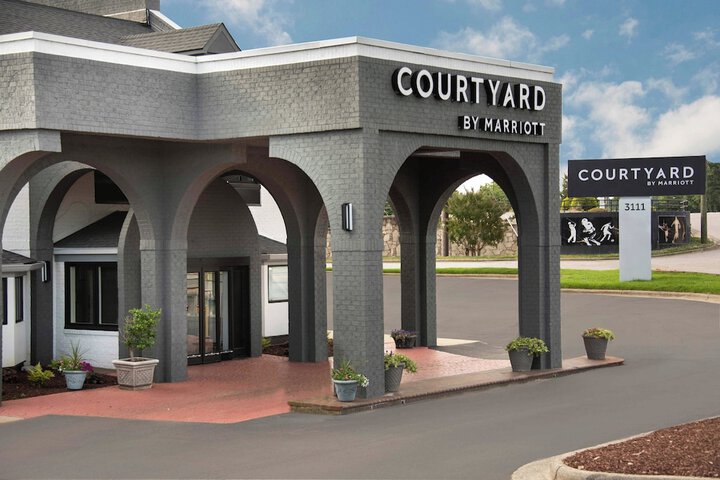 Courtyard by Marriott Winston-Salem University