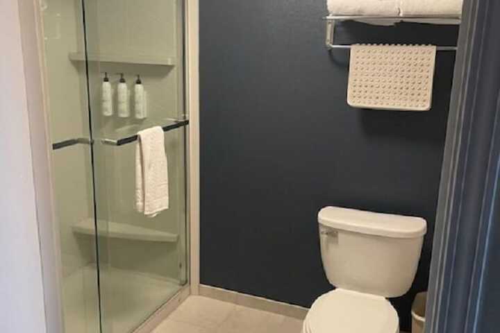 Room 15 of 21