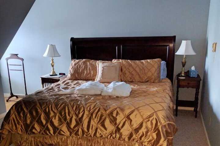 Room 9 of 34