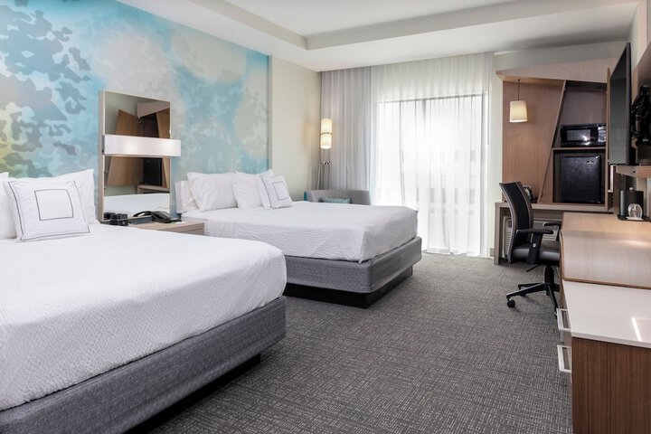 Room 10 of 24