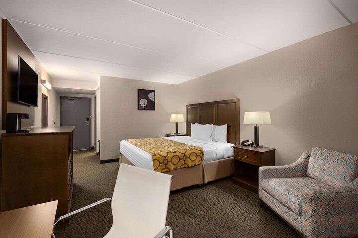 Room 21 of 66
