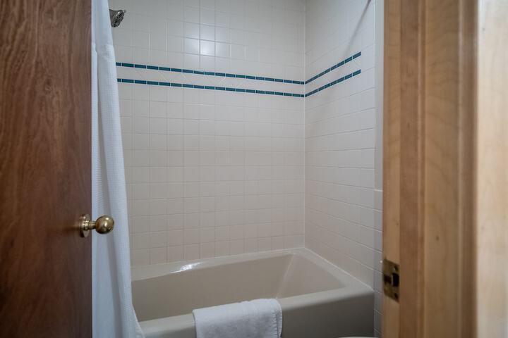 Room 42 of 127
