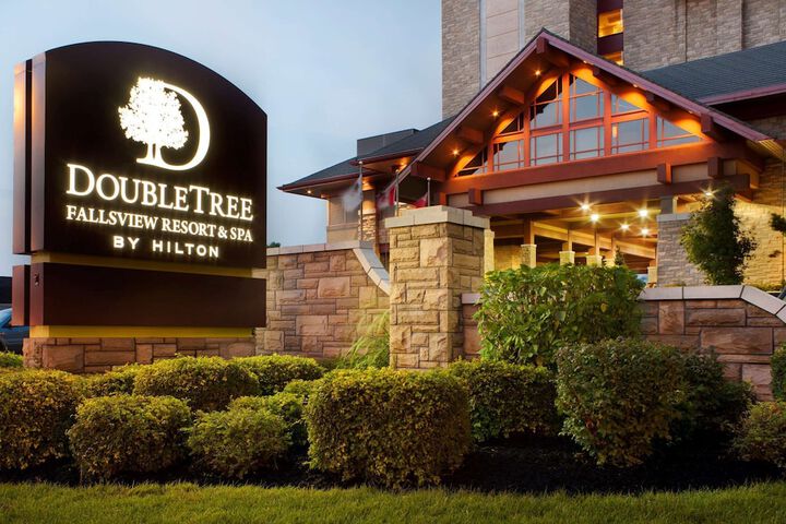 DoubleTree Fallsview Resort & Spa by Hilton Niagara Falls