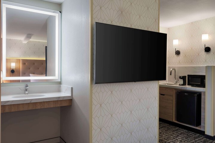Hyatt Place Kansas City / Overland Park/Metcalf