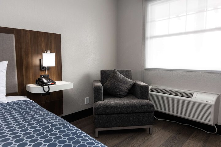 Room 18 of 21