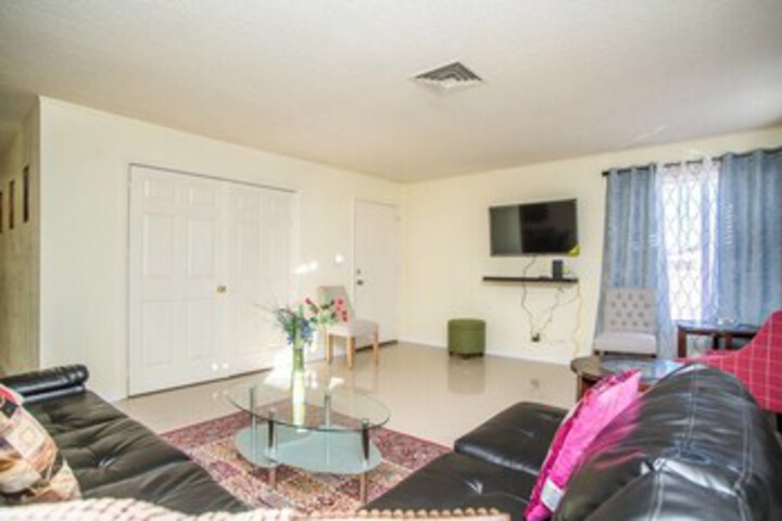 Flamingo Estate 4 Bd Luxury Las Vegas Condo