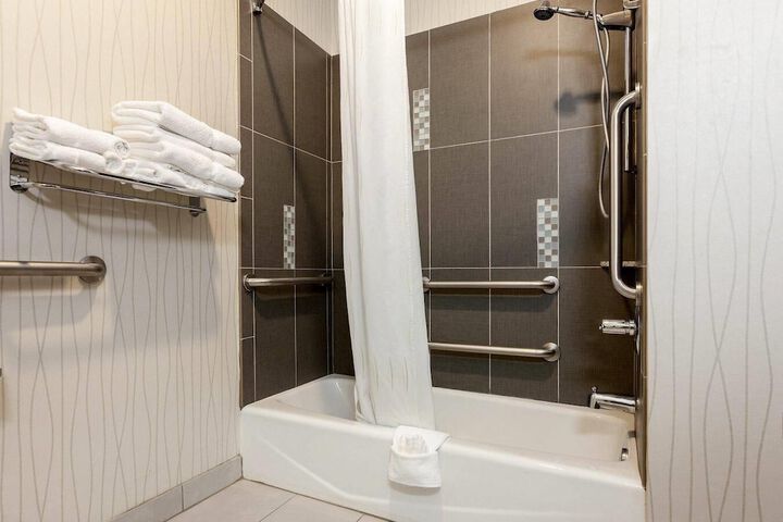 Comfort Suites Greenville