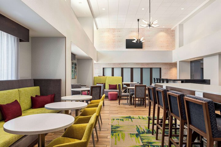 Hampton Inn & Suites Oroville