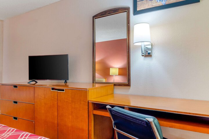 Room 21 of 24
