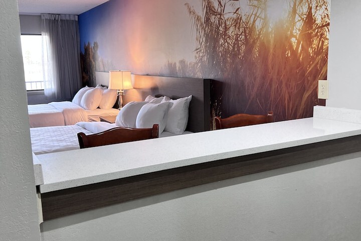 Room 40 of 129