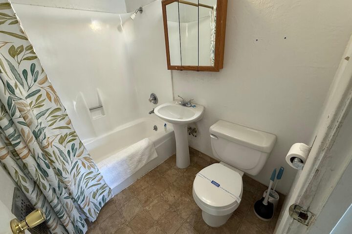 Columbia Inn Motel CA 49