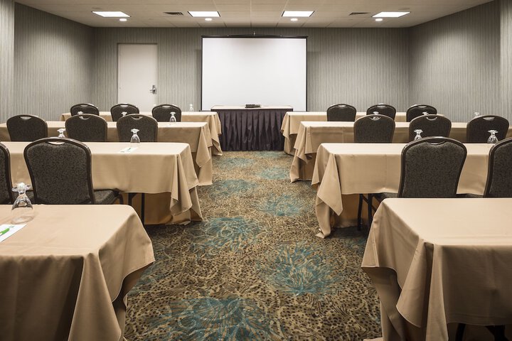 Holiday Inn Rock Island by IHG