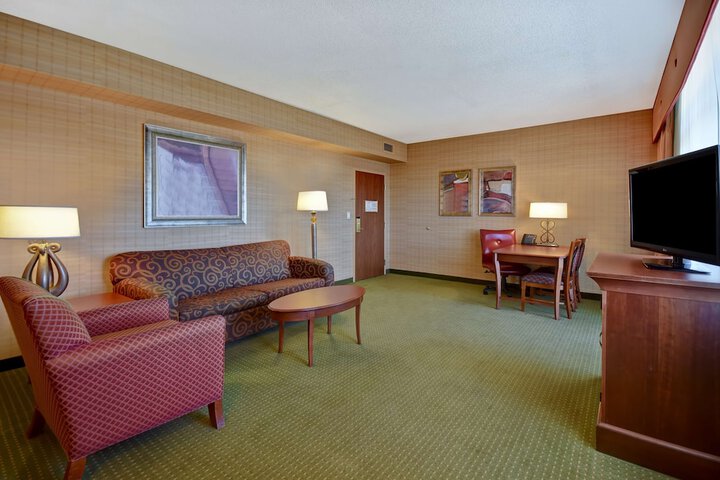 Room 32 of 62