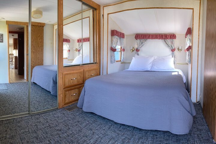 Room 35 of 61