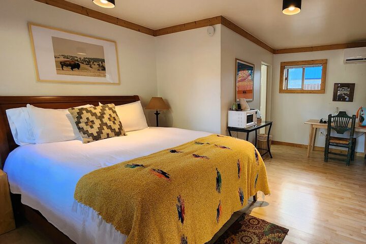 Rocky Mountain Inn