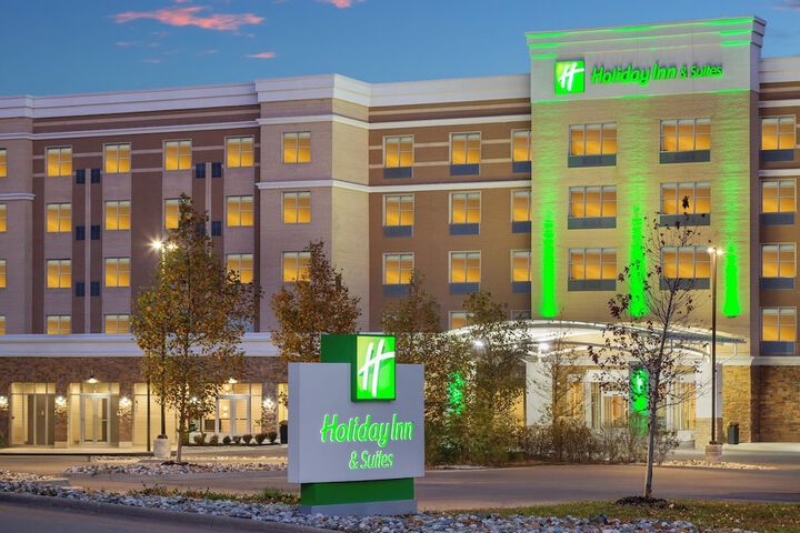 Holiday Inn & Suites Detroit - Troy by IHG