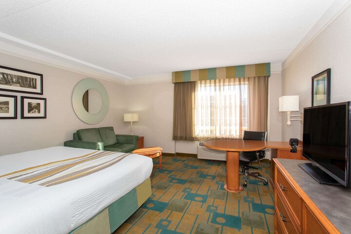 Room 21 of 31