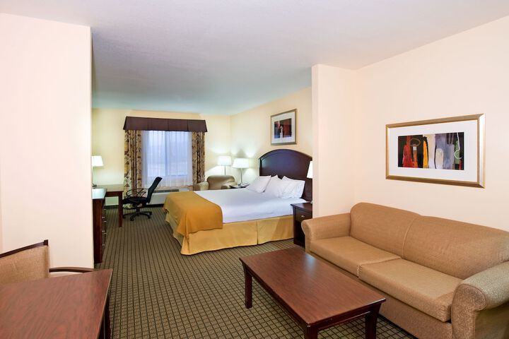 Holiday Inn Express & Suites Willcox by IHG