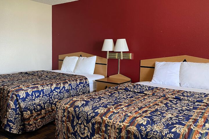 Room 10 of 30
