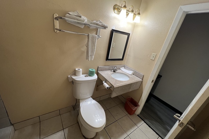 Room 14 of 15