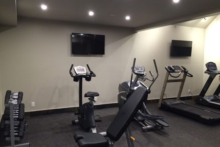 Best Western Plus Emerald Isle Hotel