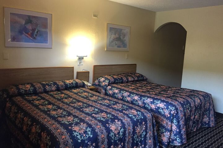 Room 20 of 35