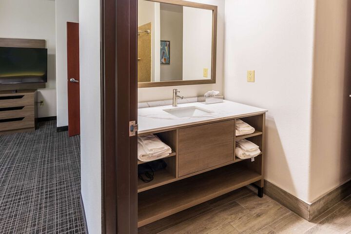 Room 25 of 56
