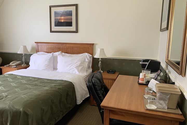 Room 11 of 68