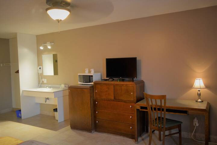 Room 21 of 34