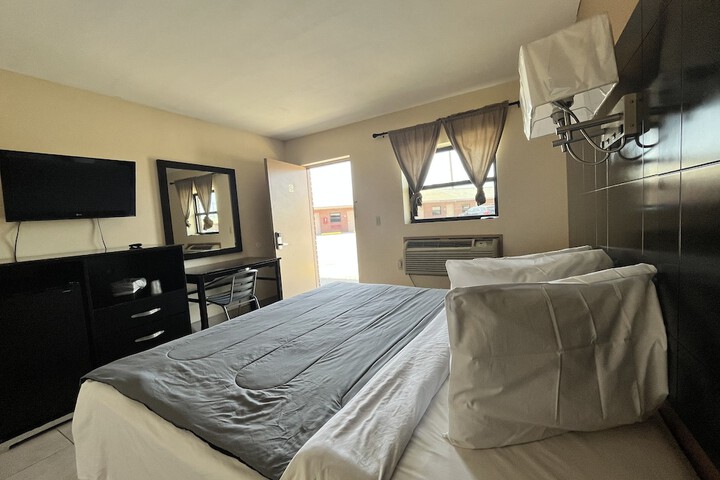 Room 13 of 71