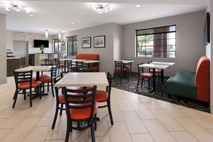 La Quinta Inn & Suites by Wyndham Kokomo